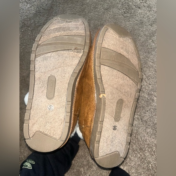 🎉 HOST PICK 🎉 Women’s Arizona Jean Co. Memory Foam Chestnut Ankle Booties-Size 7 - Picture 9 of 13